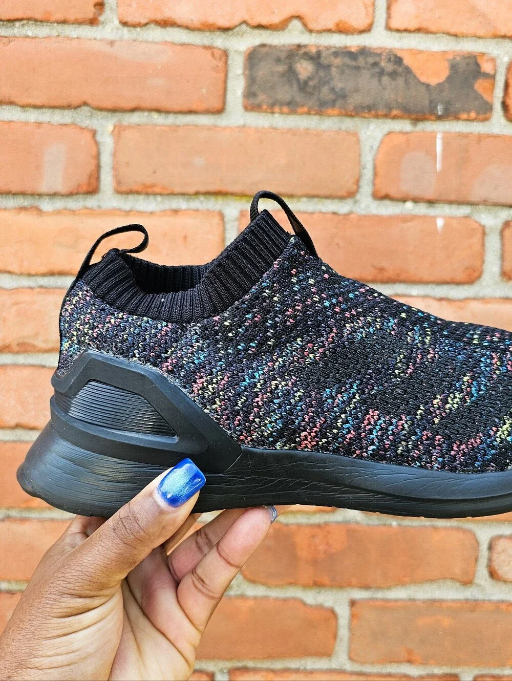 Adidas Women’s Black Multicolor Speckled Slip-On Sneakers Size 6